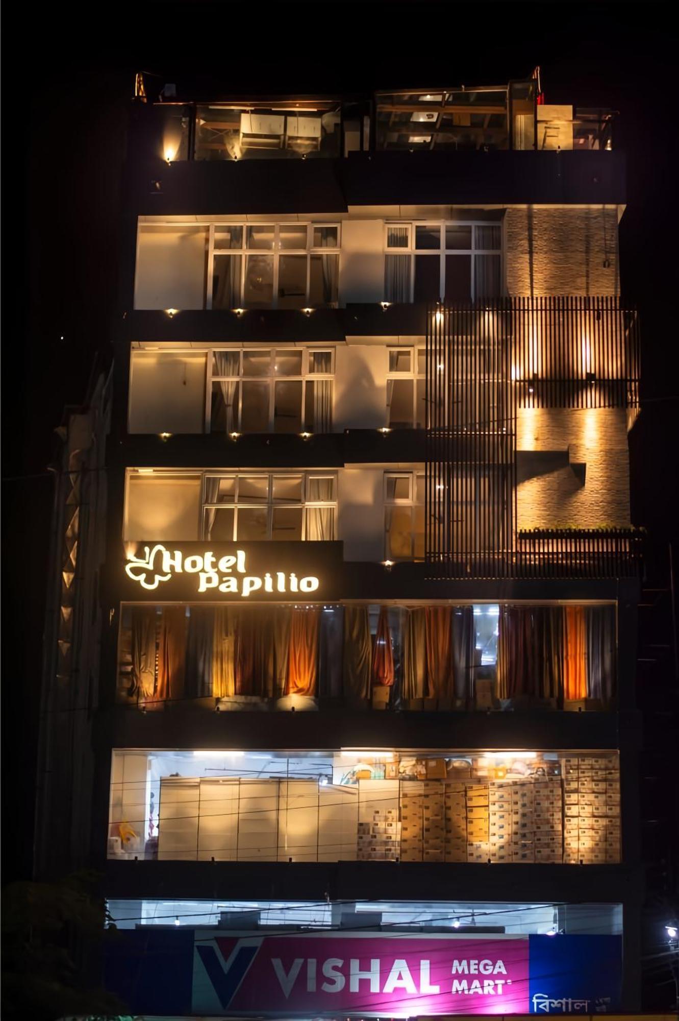 Hotel Papilio Malda Bagian luar foto